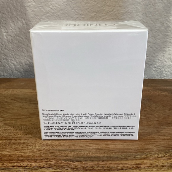 Clinique Dramatically Different Moisturizing Lotion+ - Picture 3 of 3